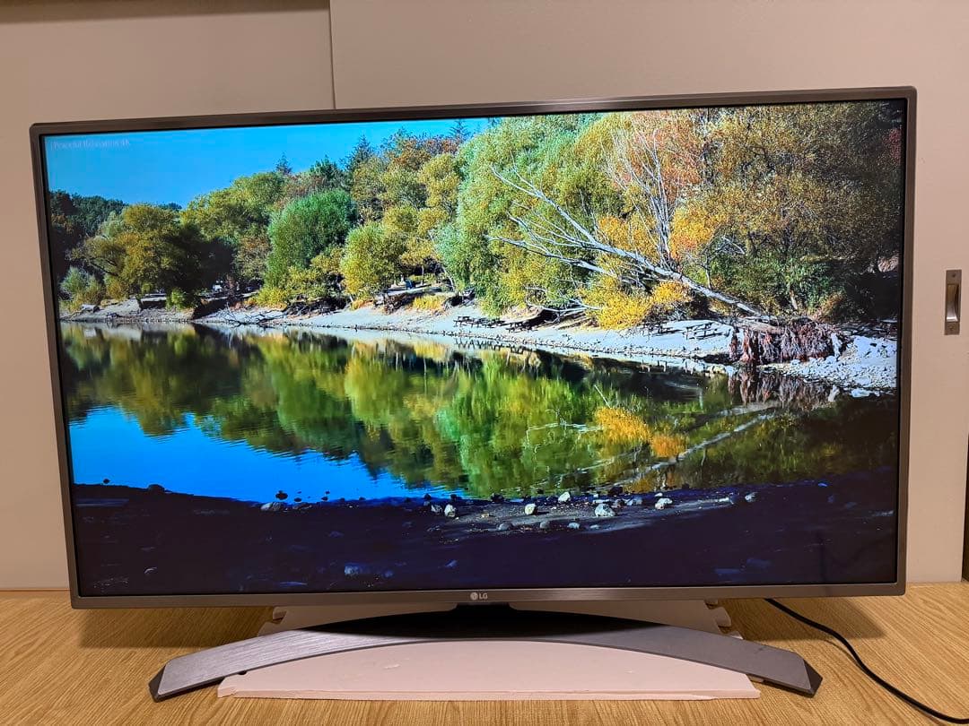 美品LG 43UJ6500 43 インチ　2017年製　⭕️ 4Kネット動画テレビ