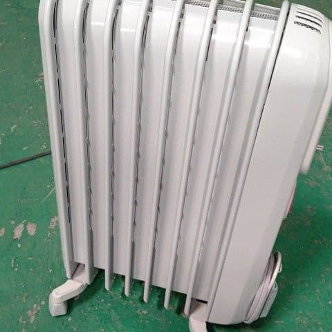 デロンギ オイルヒーター V550807EFS これからの季節に！