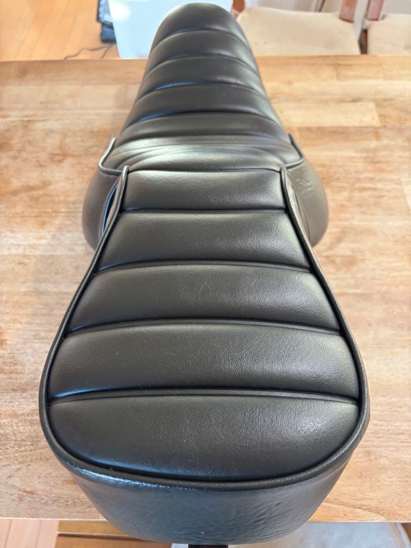 ハーレー スポーツスター 純正 アイアン1200 タックロールダブルシート