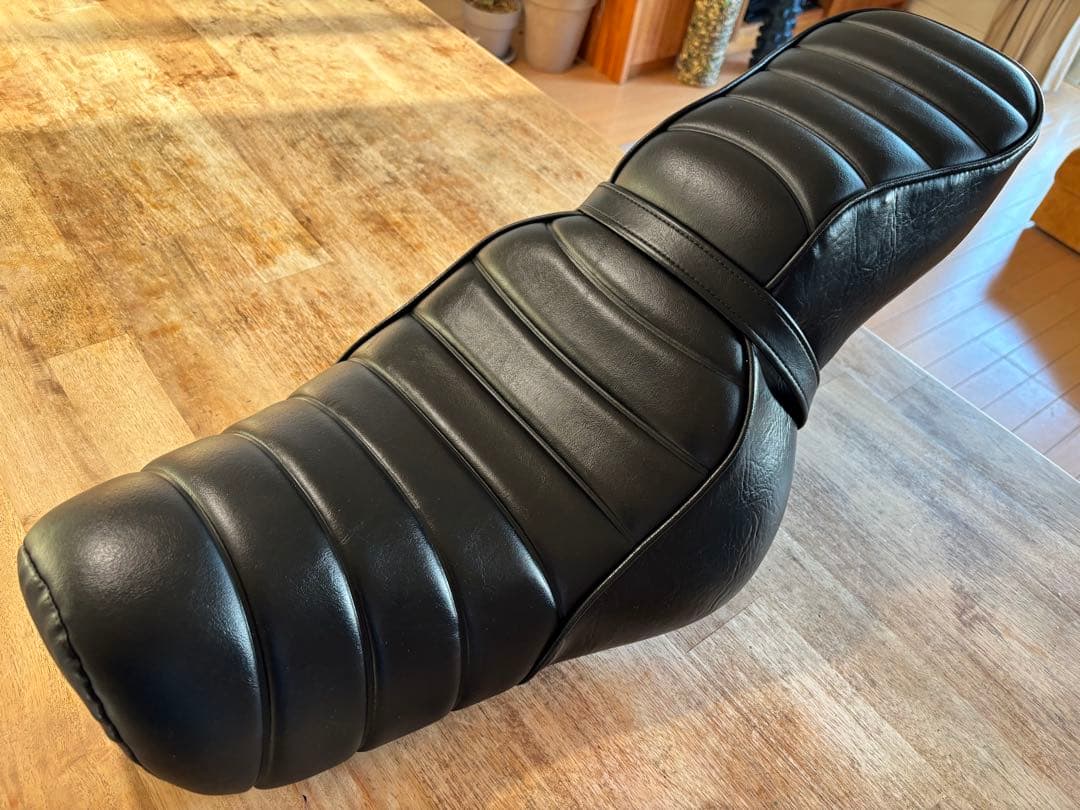 ハーレー スポーツスター 純正 アイアン1200 タックロールダブルシート