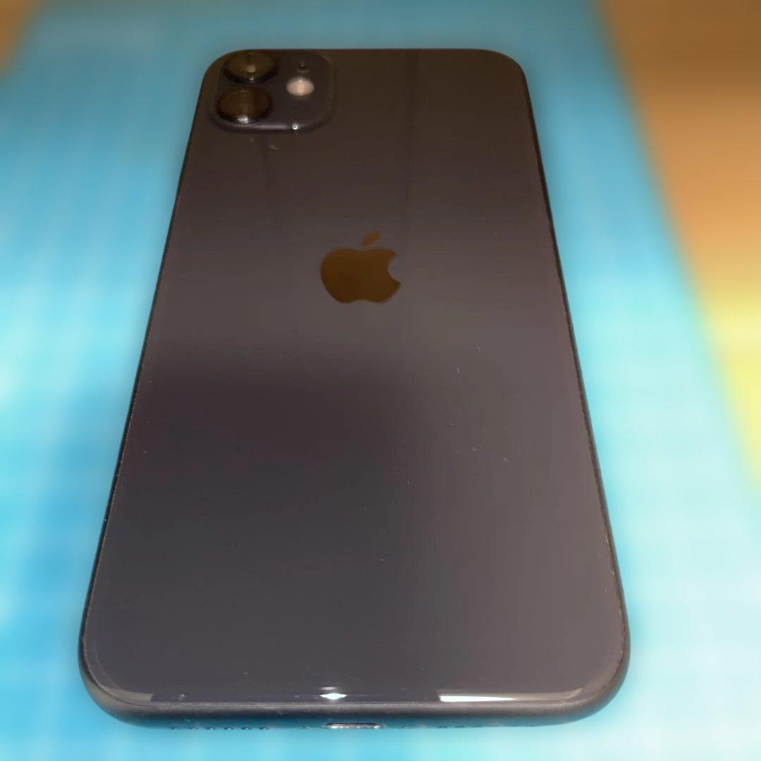 iPhone 11 ブラック128GB