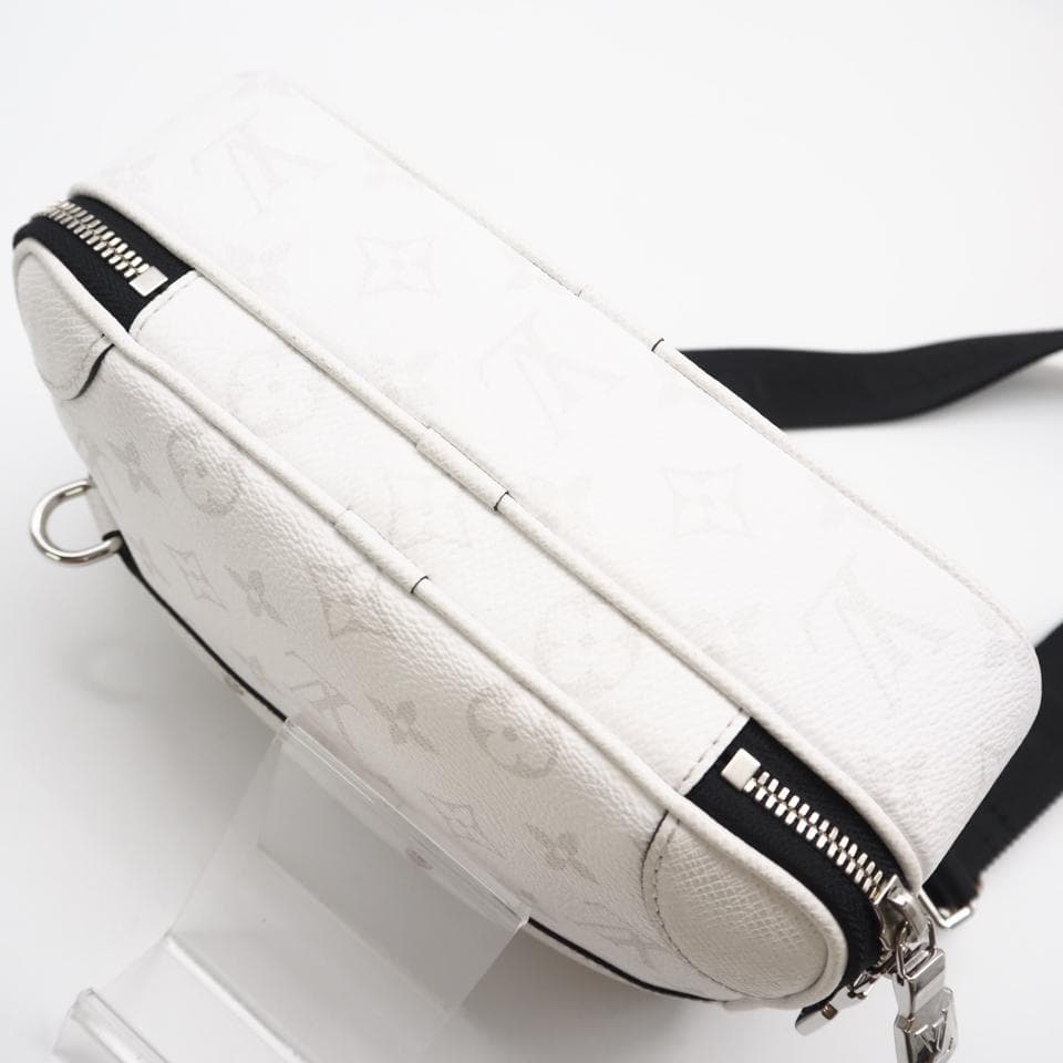 LOUIS VUITTON ショルダーバッグ アルファメッセンジャー ブロン 美