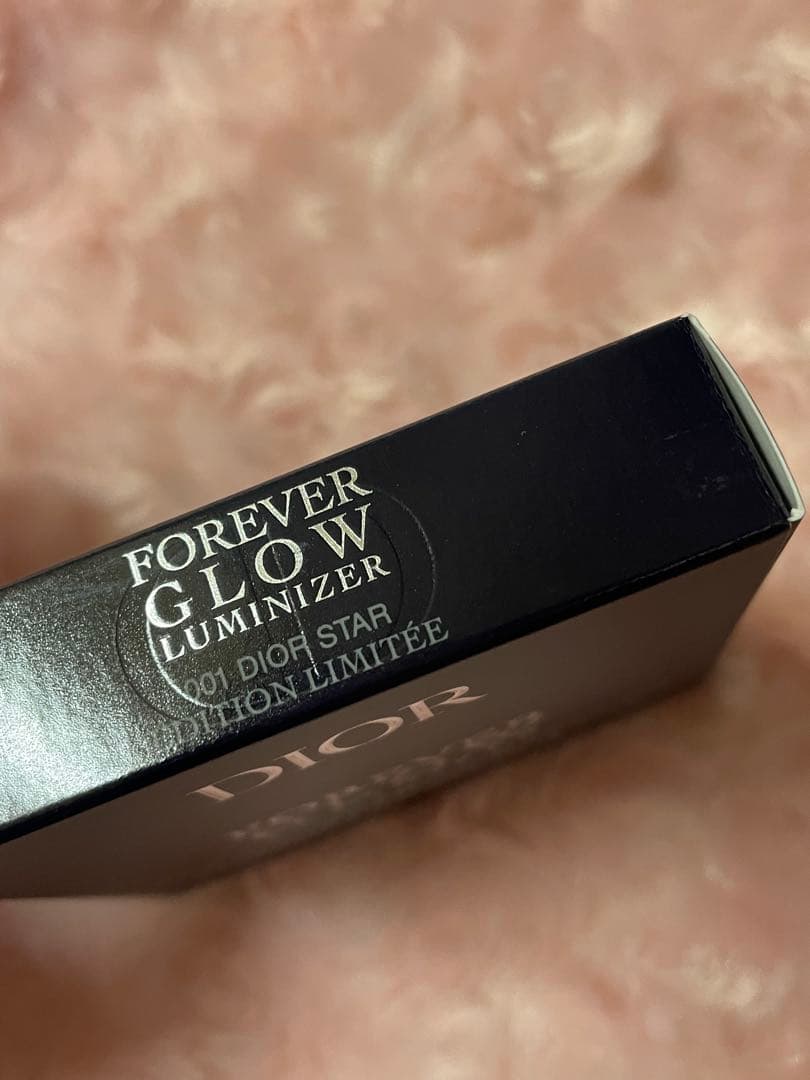ディオールスキンフォーエヴァーグロウルミナイザー　001 ディオール スター