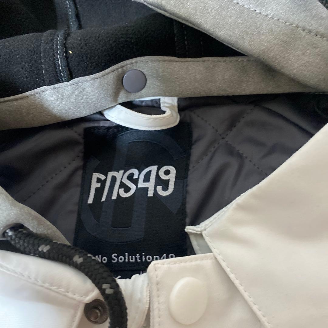 スノーボードウェア　FNS49 上下　XL 未使用　タグ付き