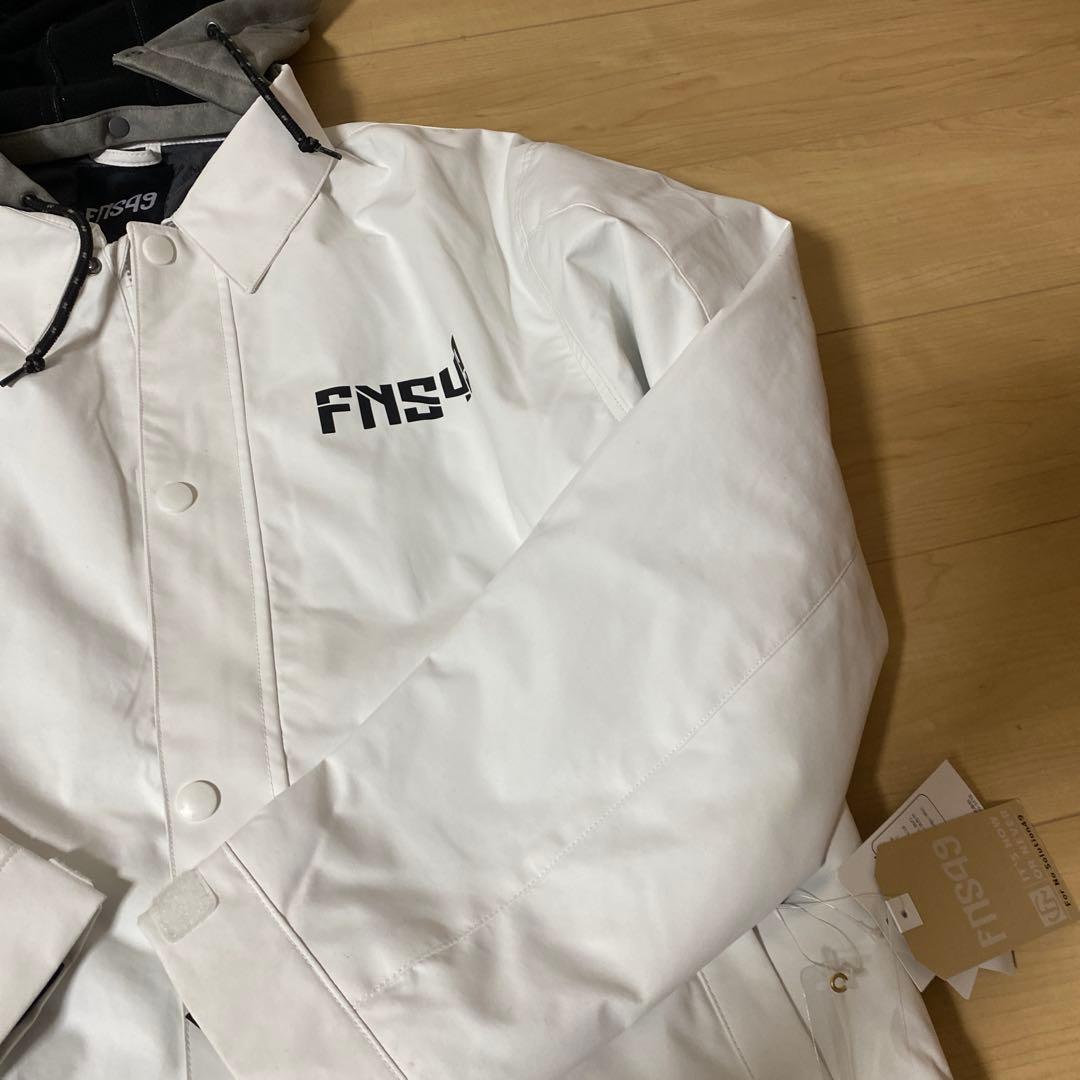 スノーボードウェア　FNS49 上下　XL 未使用　タグ付き