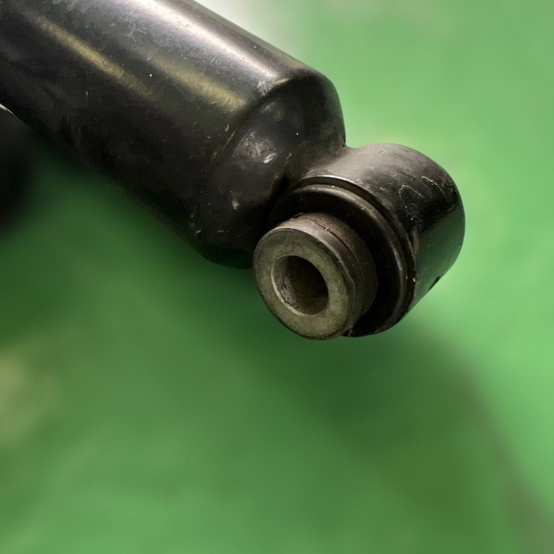 ベンツ　W205 エアサス車用　Rショック　純正品