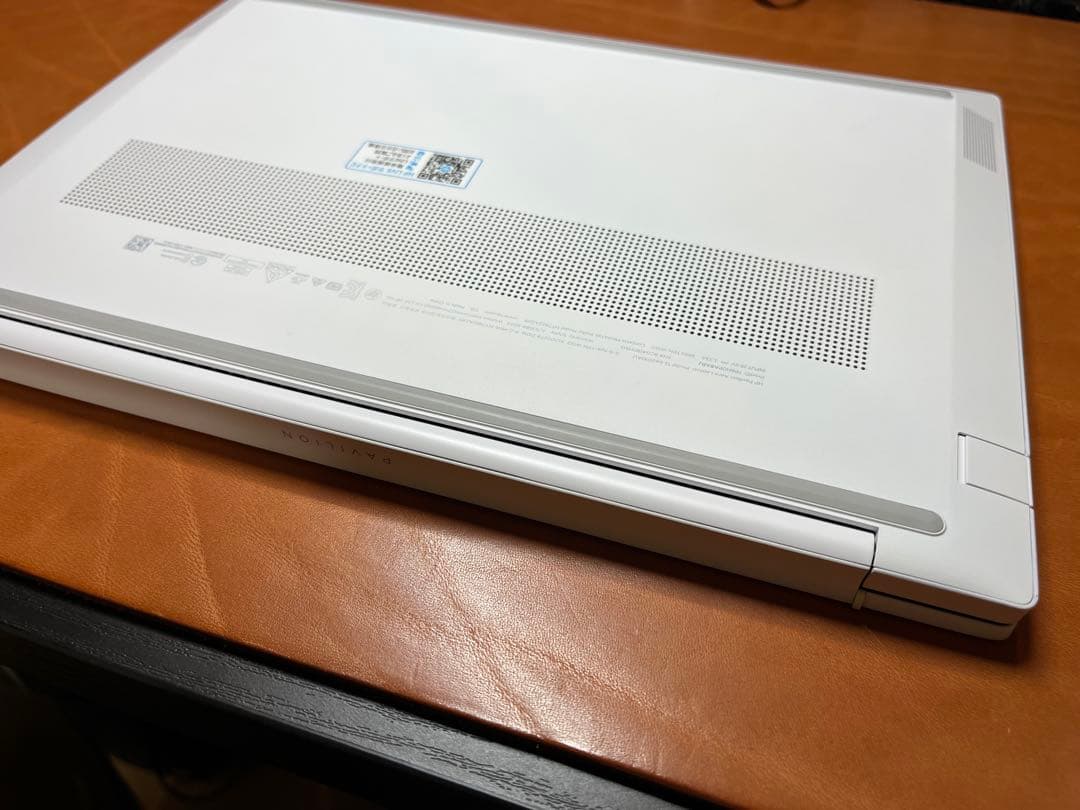 HP Pavilion 13インチ ホワイトノートPC