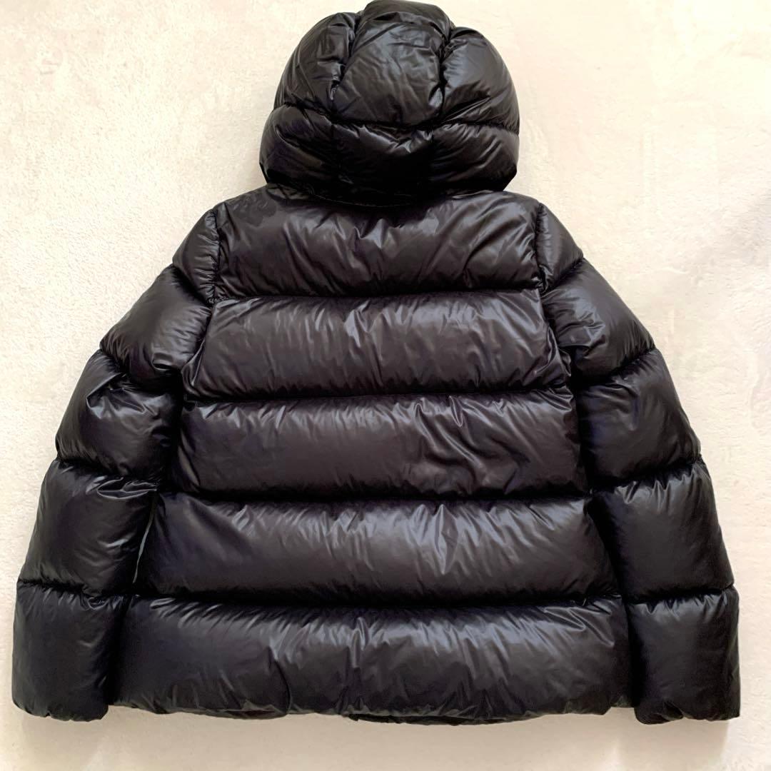【momo】MONCLER モンクレール　ダウンジャケット　SERITTE