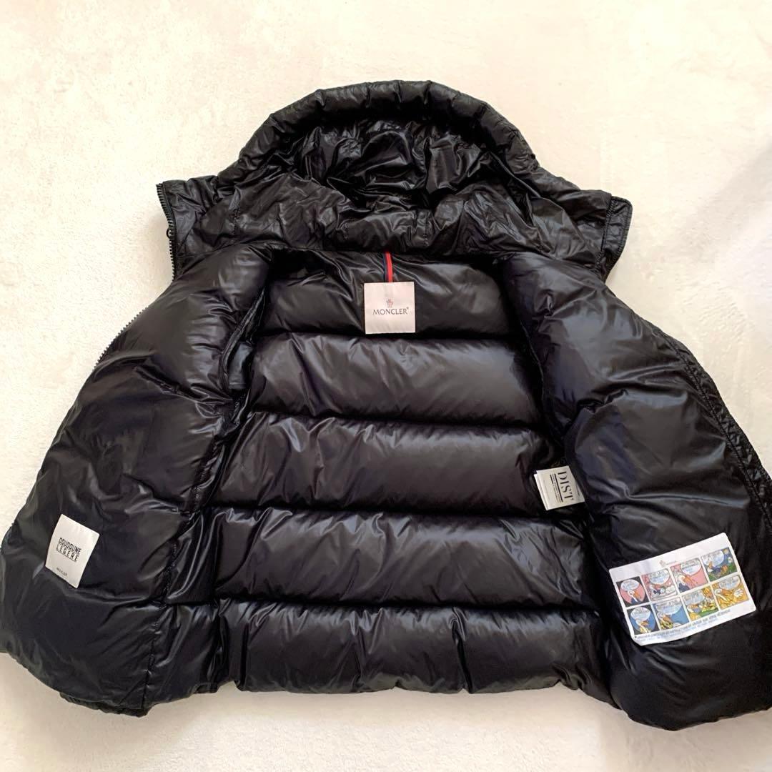 【momo】MONCLER モンクレール　ダウンジャケット　SERITTE