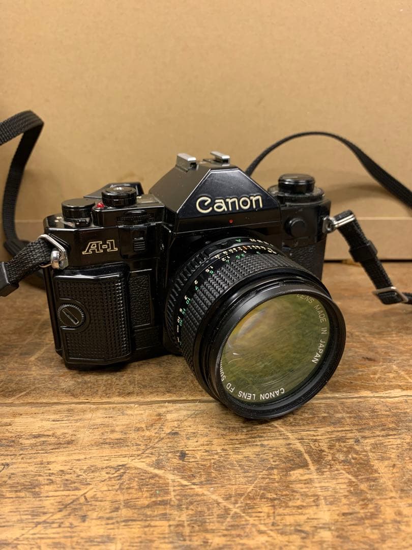 在庫処分 #127 フィルムカメラ　canon A-1 おまけ付き