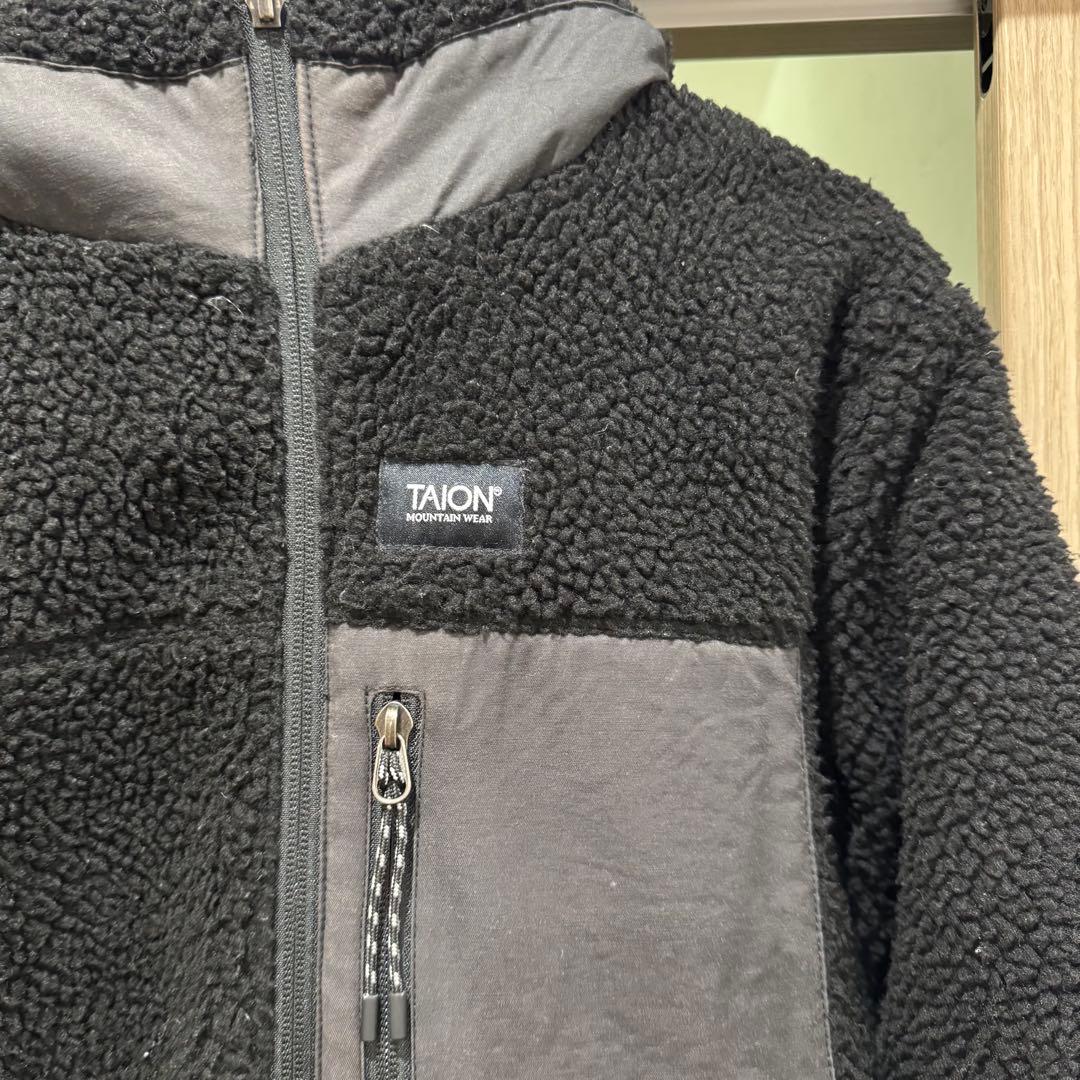 タイオン　別注ボア×ダウンフードコート(リバーシブル)