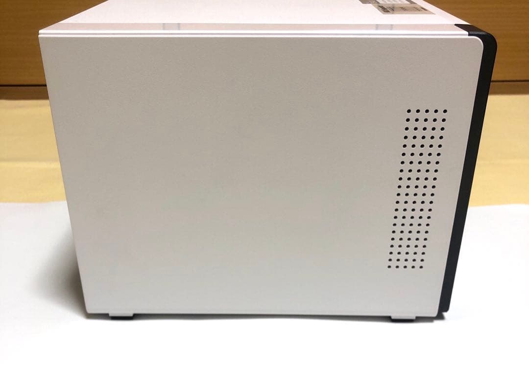 QNAP NAS　TS-433　Western Digital 4TB HDD