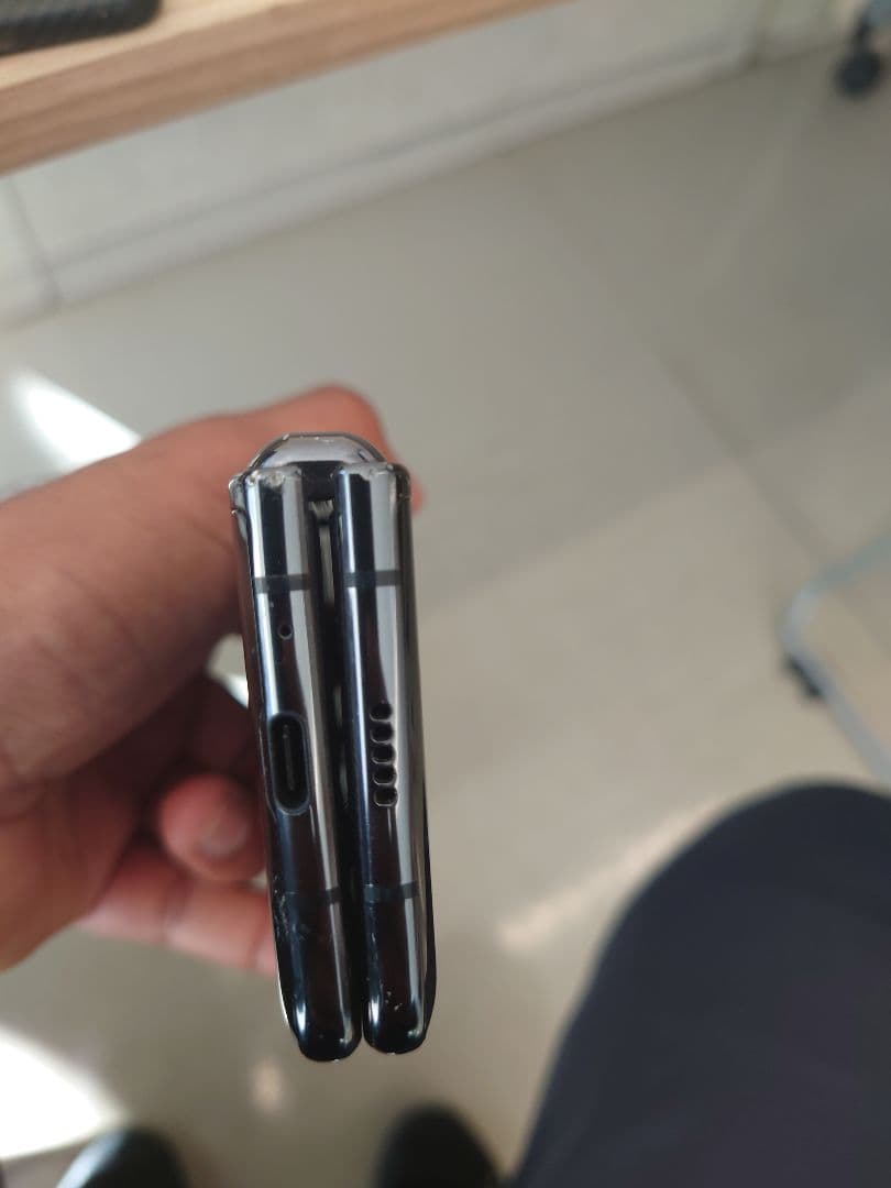 Sim free Samsung Galaxy Fold（初代）本体