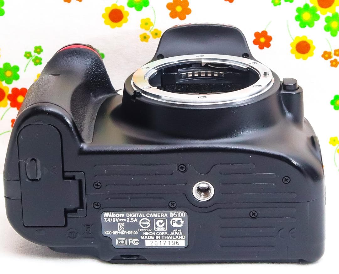 美品 Nikon D5100☆スマホに送れる！☆ダブルレンズ！☆付属品多数！
