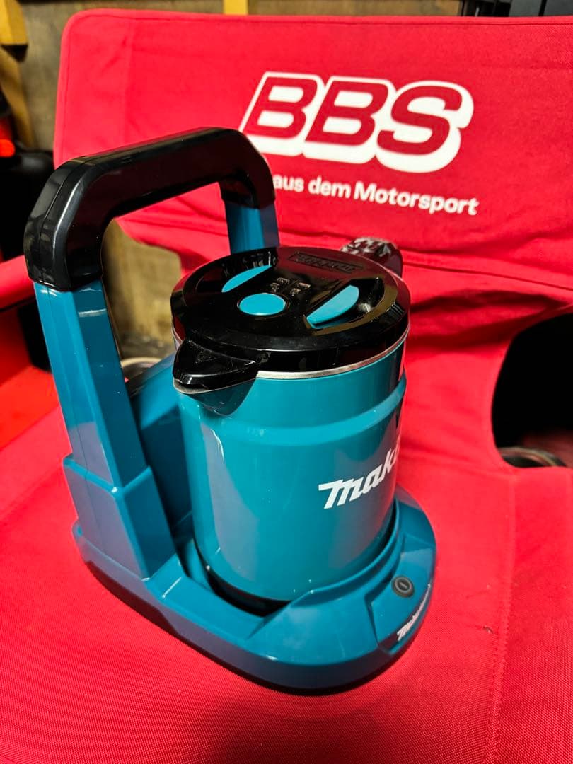 マキタ18v充電式ケトル湯沸器KT360D中古美品