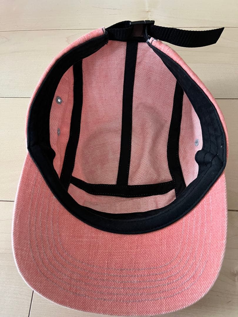 Supreme ピンクキャップ