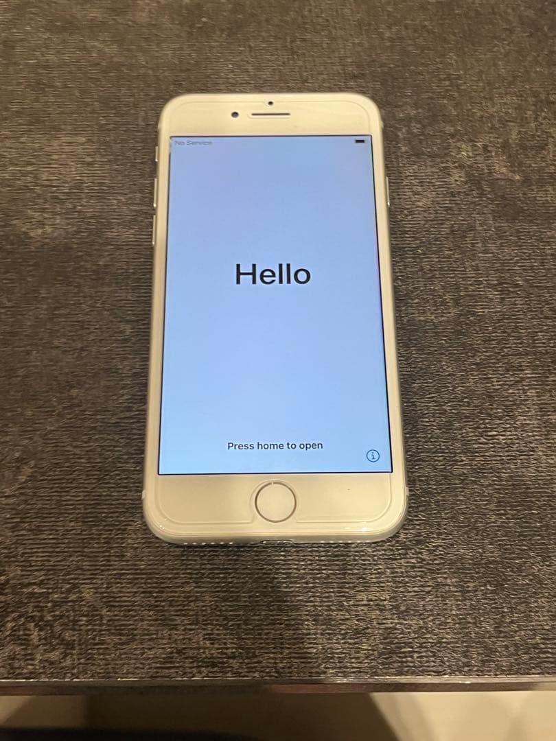 Apple iPhone8 本体 シルバー 初期化済み 動作確認済み 傷あり