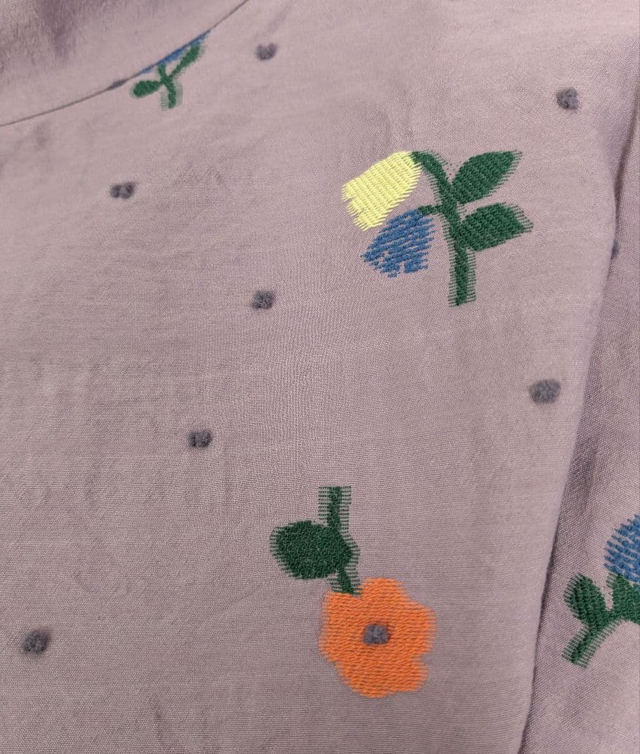 ☆新品☆ Ｍ.＆KYOKO コットン混フラワー刺繍風柄 ブルオーバー