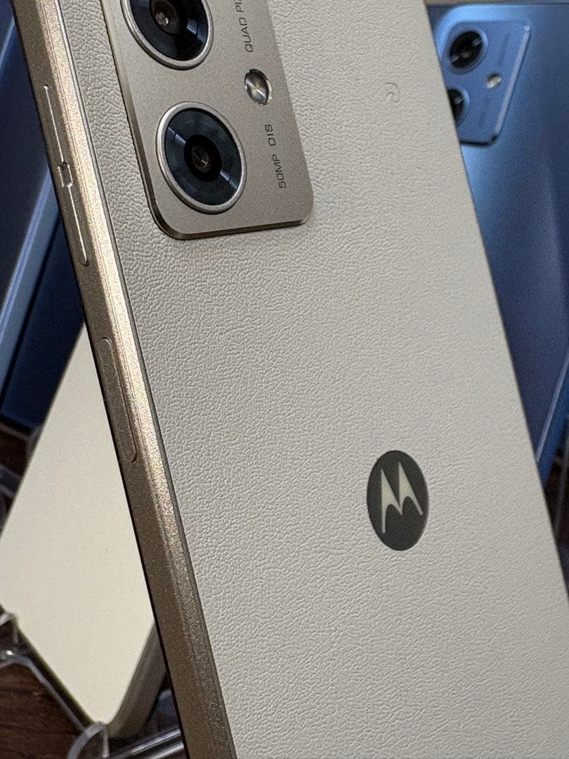 携帯電話本体 Motorola g64y