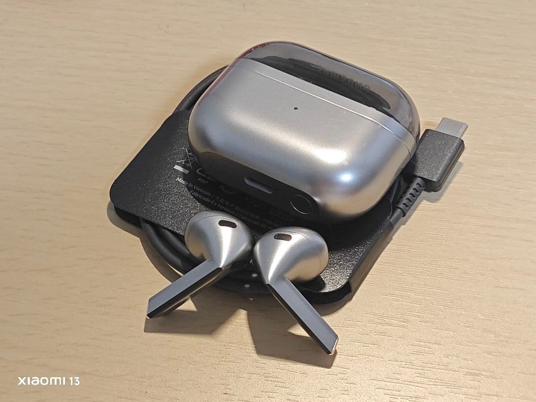 【中古】Galaxy buds3 シルバー ワイヤレスイヤホン