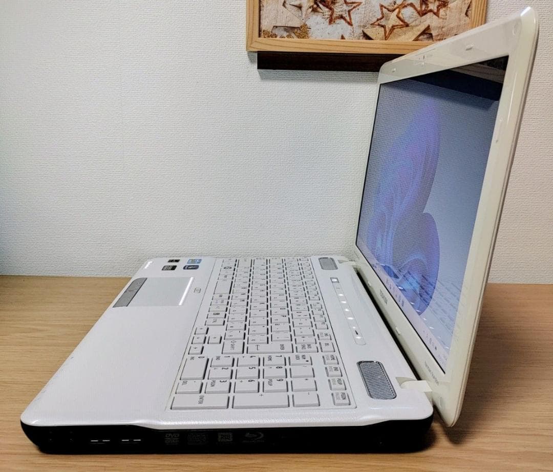 TOSHIBA dynabook Corei7 メモリ16GB SSD512GB
