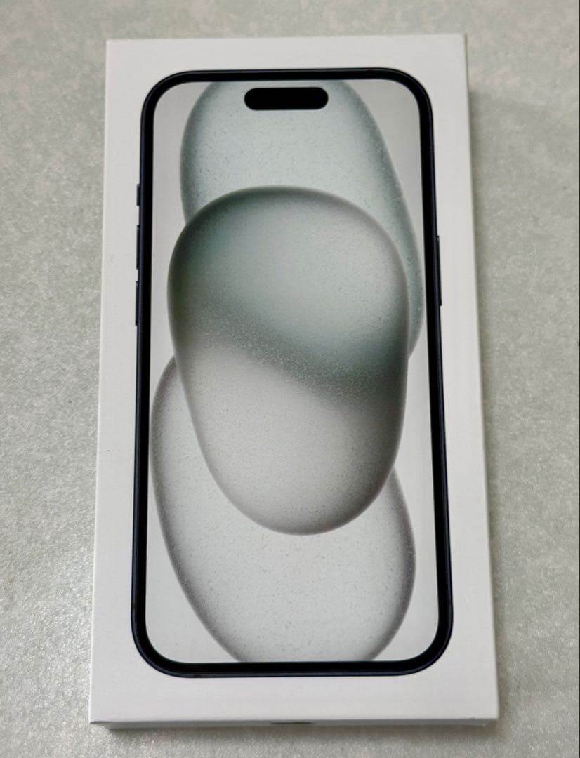 【ほぼ新品•未使用】iPhone15 128GB ブラック
