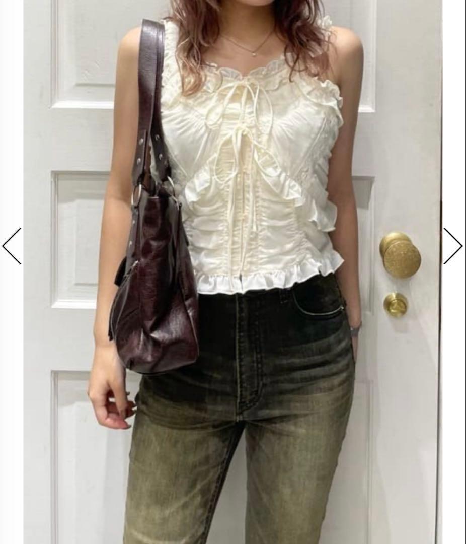 スライ　トップス