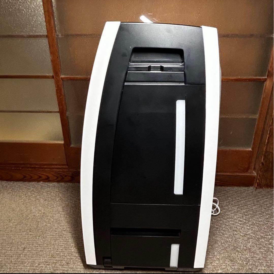 美品　SHARP　シャープ　 除加湿空気清浄機　KC-HD70-W　ホワイト