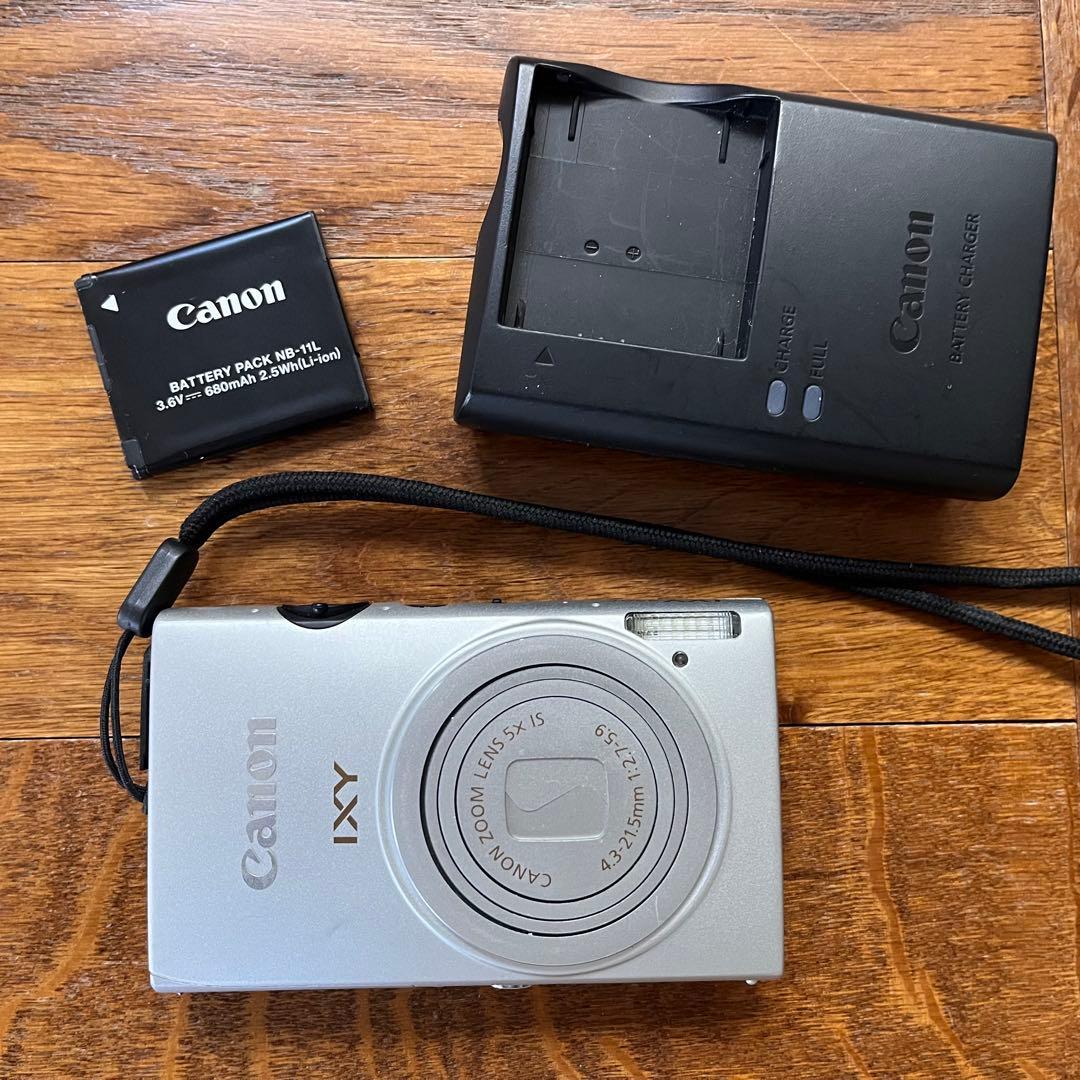 Canon IXY 220Fシルバーコンパクトデジタルカメラ バッテリー充電器付