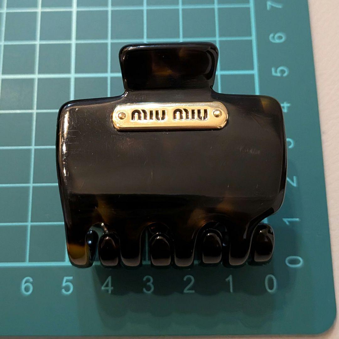 美品✨ミュウミュウ　ヘアアクセサリー　真鍮　べっ甲調　クリップ　ゴールドプレート