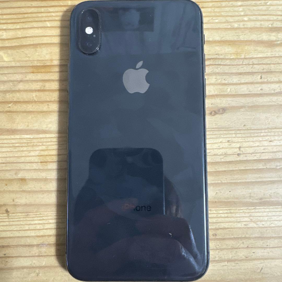 iPhone XS 本体　64GB