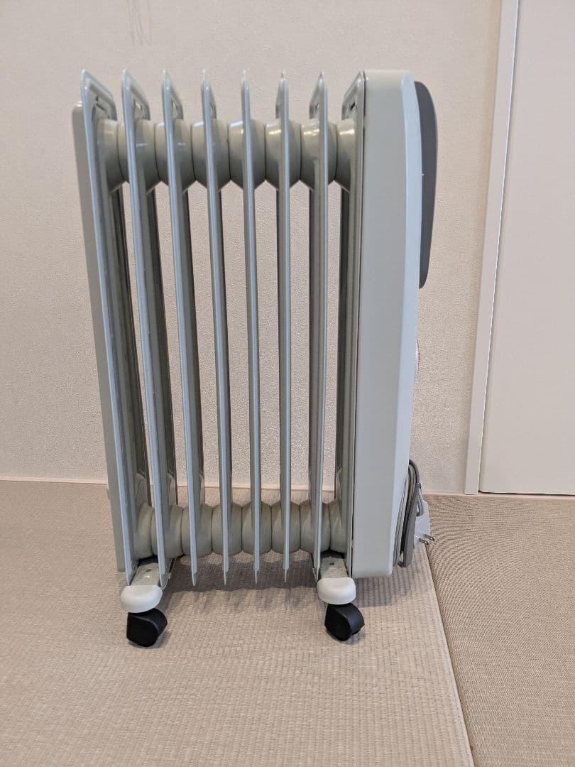 【送料込】デロンギ オイルヒーターH770812EFSN-GY