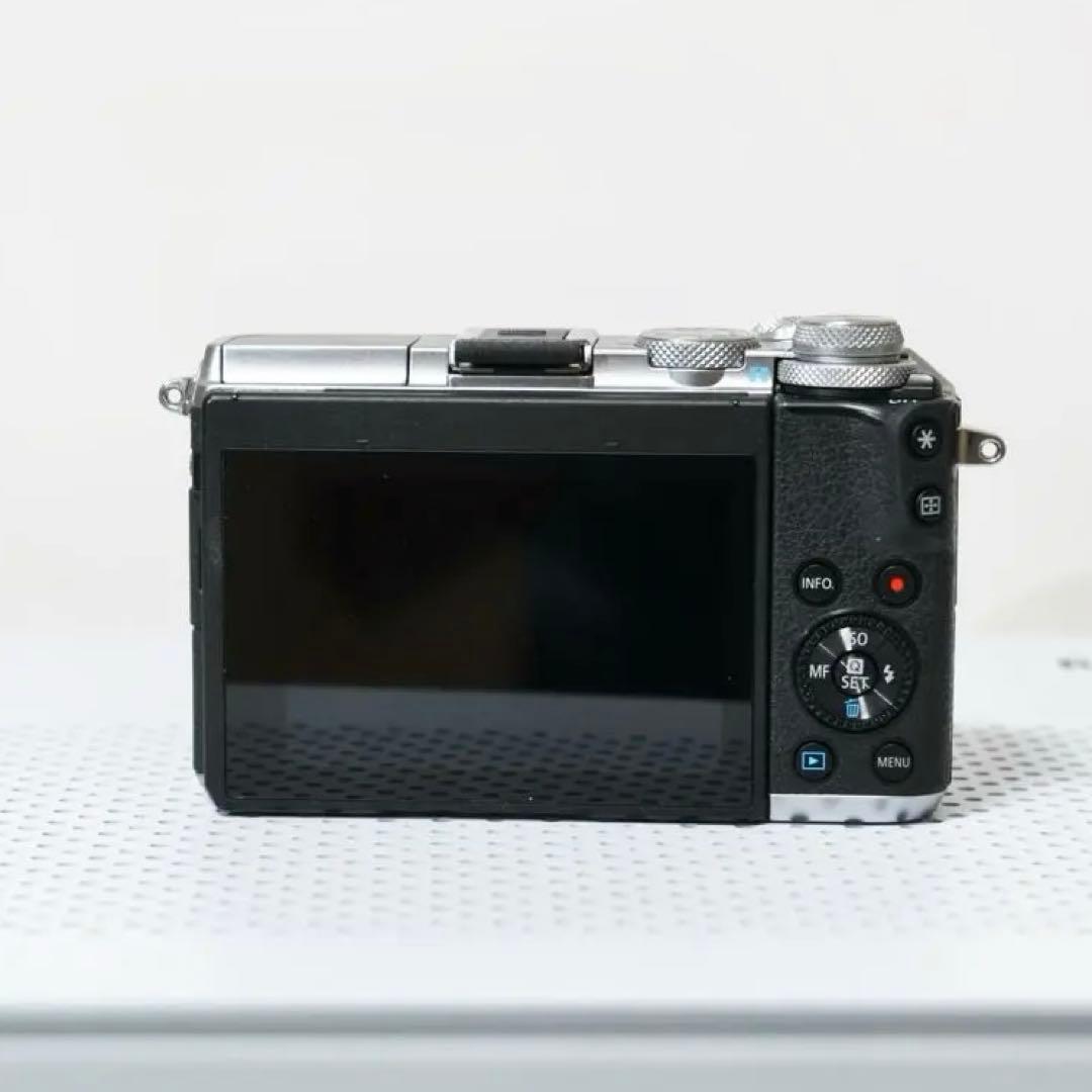 【美品】Canon EOS M6 シルバー EF-M15-45 レンズキット