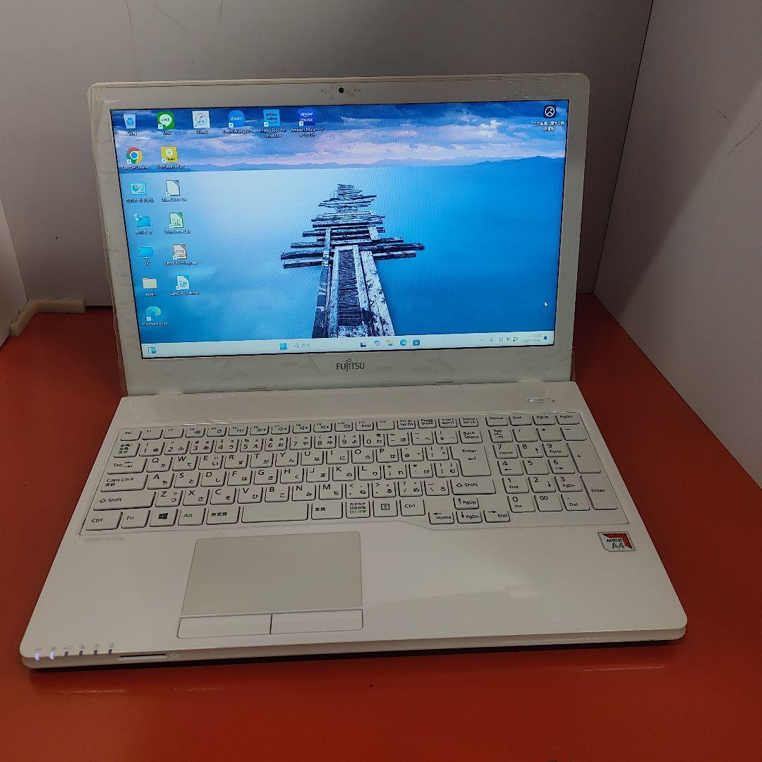 富士通 ノートパソコン DVD付き 極美品 Windows11