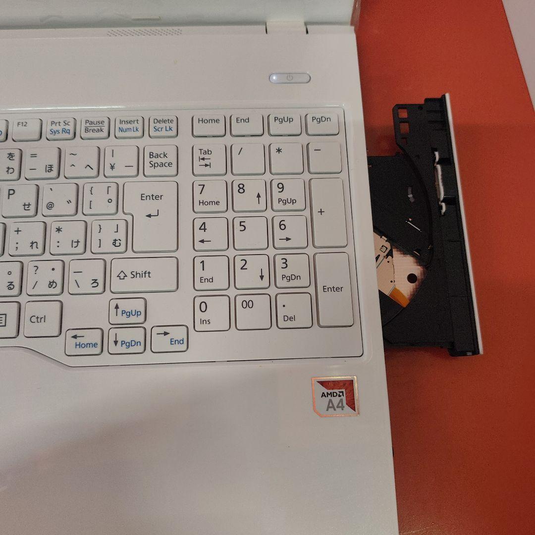 富士通 ノートパソコン DVD付き 極美品 Windows11