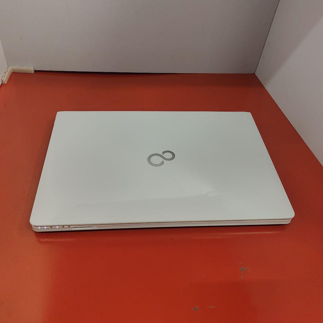 富士通 ノートパソコン DVD付き 極美品 Windows11