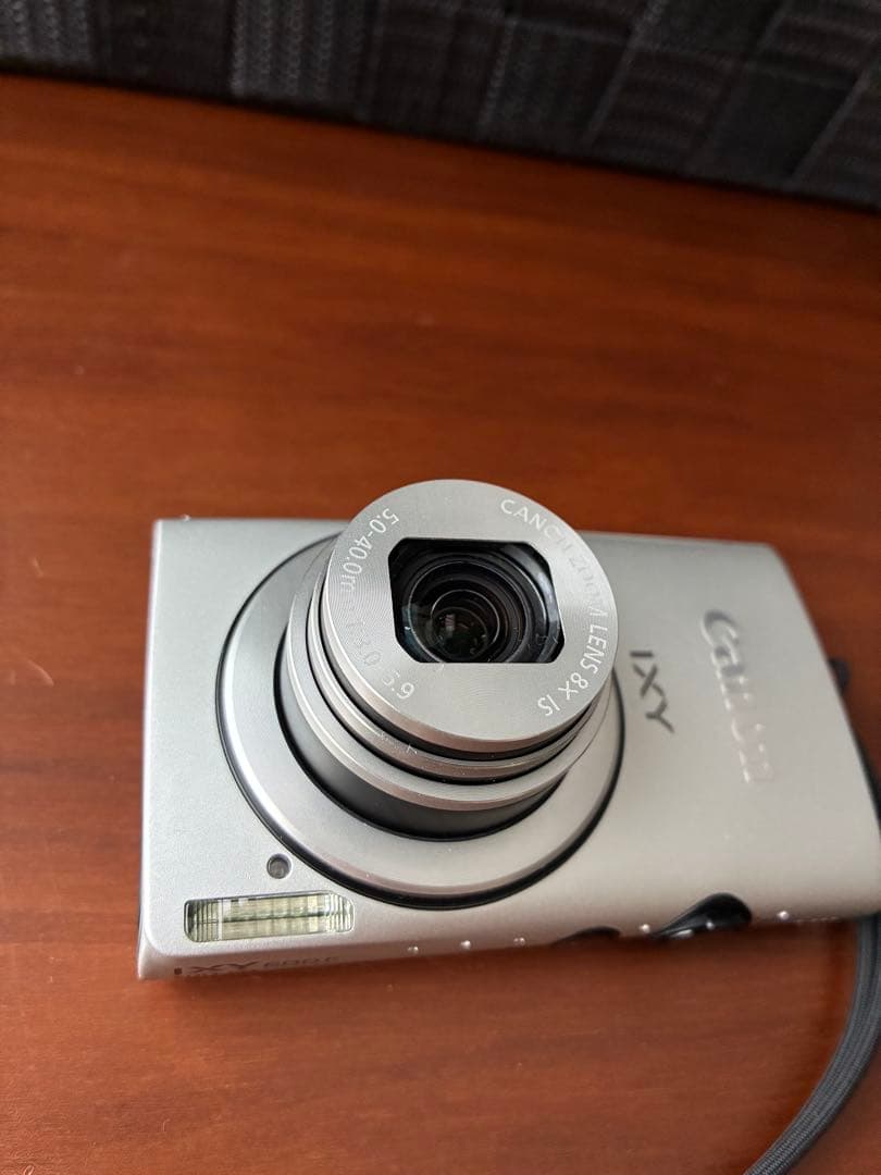 美品Canon IXY 600F シルバー デジタルカメラ