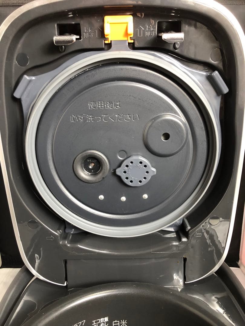 ZOJIRUSHI象印　圧力IH炊飯ジャー　NW-PT10 2022年製　濃墨