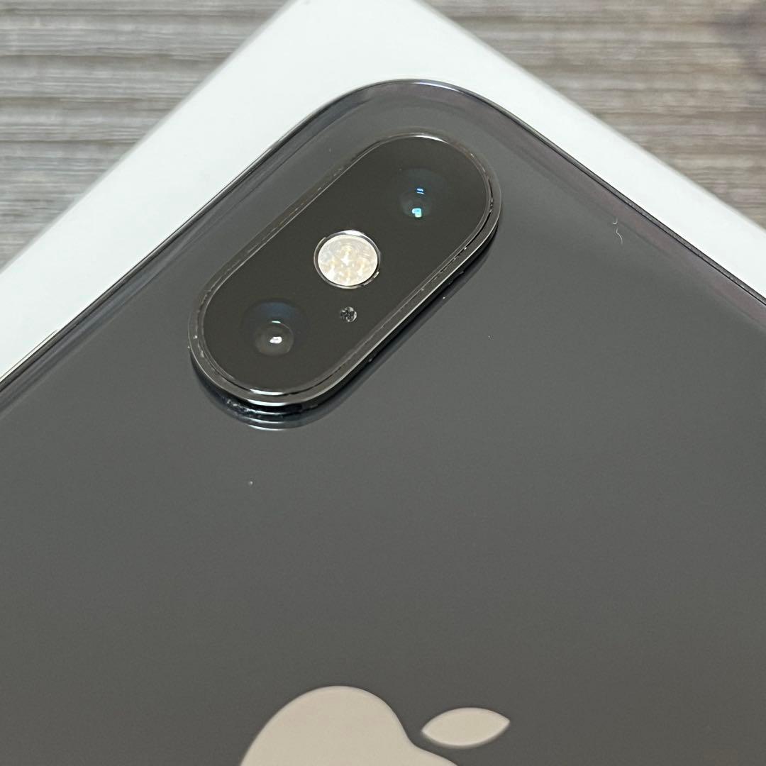 【美品】iPhone Xs スペースグレイ 64GB（SIMフリー）