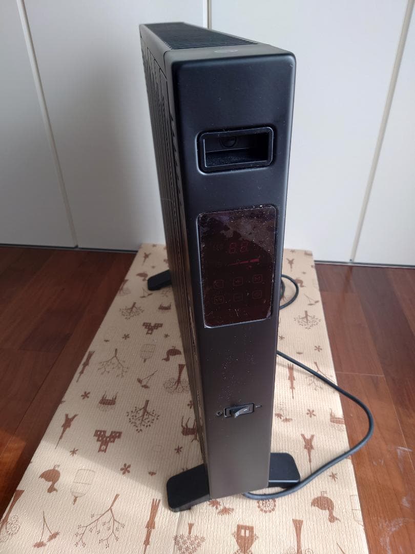 美品 2024年製 ベルソス オイルレスヒーター 8畳 1200W