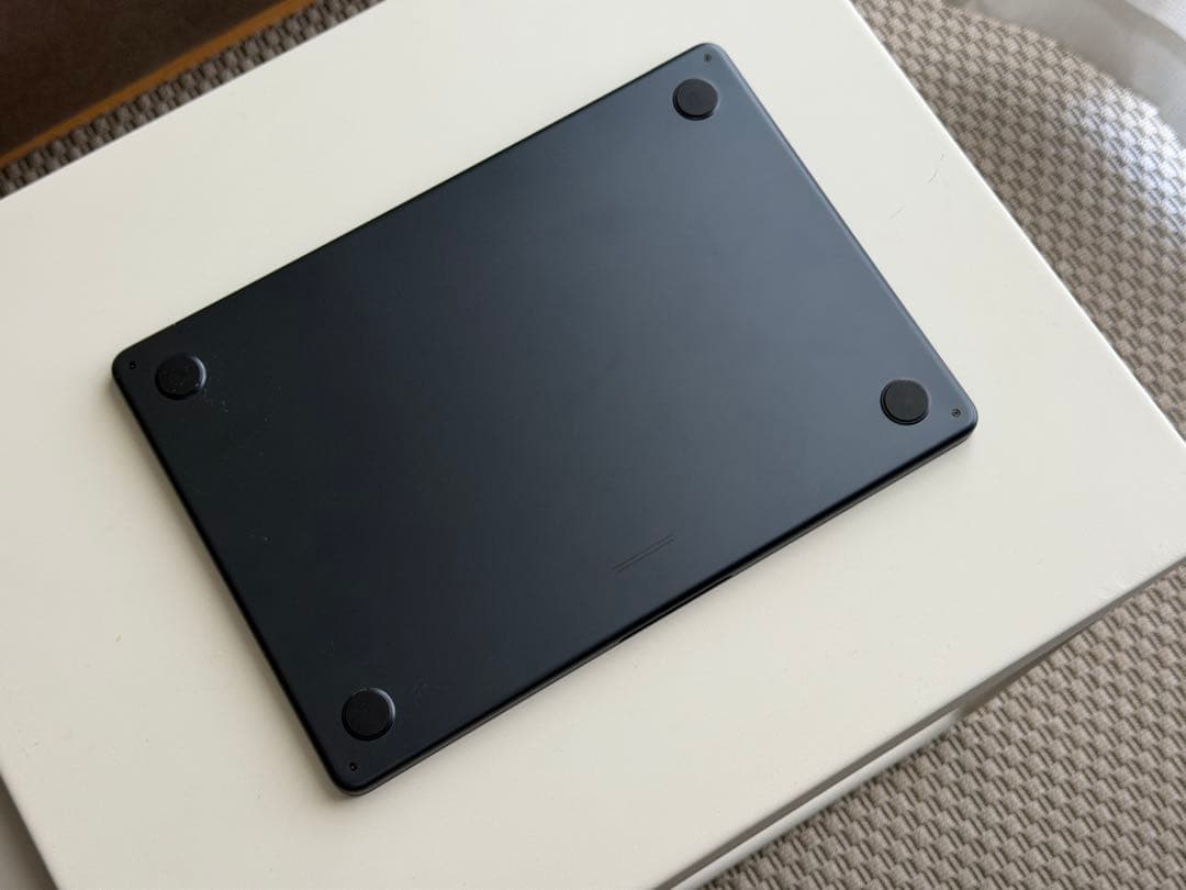 MacBook A i r 13 (M3 16gb 1TB) アップルケアあり