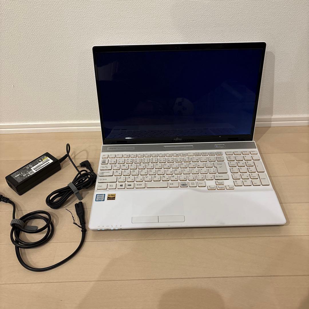 富士通　FMVWB3A37W ノートパソコン