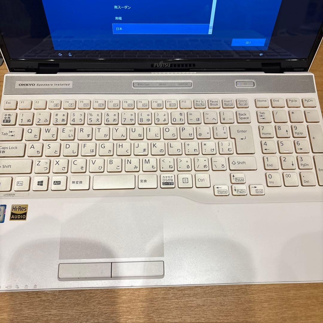 富士通　FMVWB3A37W ノートパソコン