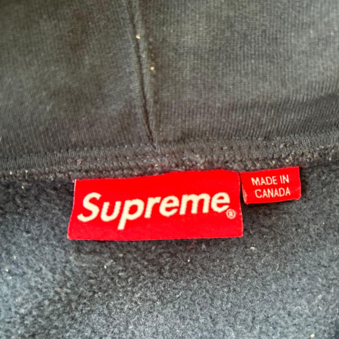 htriksi 　supreme スモールボックスロゴ　ZIPパーカー