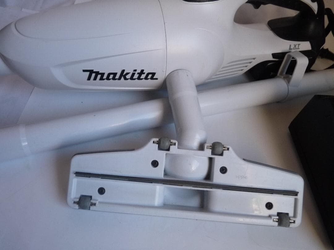 Makita CL140FD スティッククリーナー 充電器付き