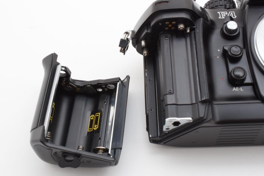 【動作品】Nikon F4 ボディ シャッター・巻き上げOK　液晶難あり