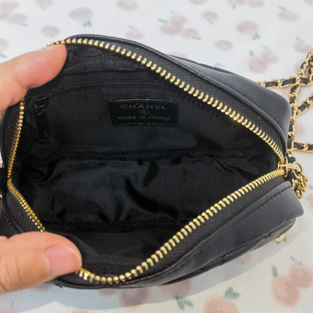 ブラック チェーンクラッチ　ショルダーバッグ