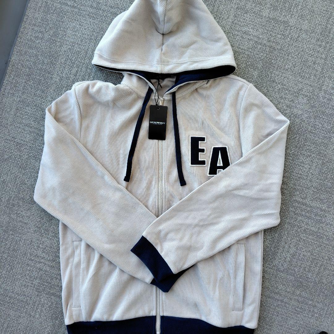 ARMANIアルマーニ EA フード付きジップアップ新品未使用