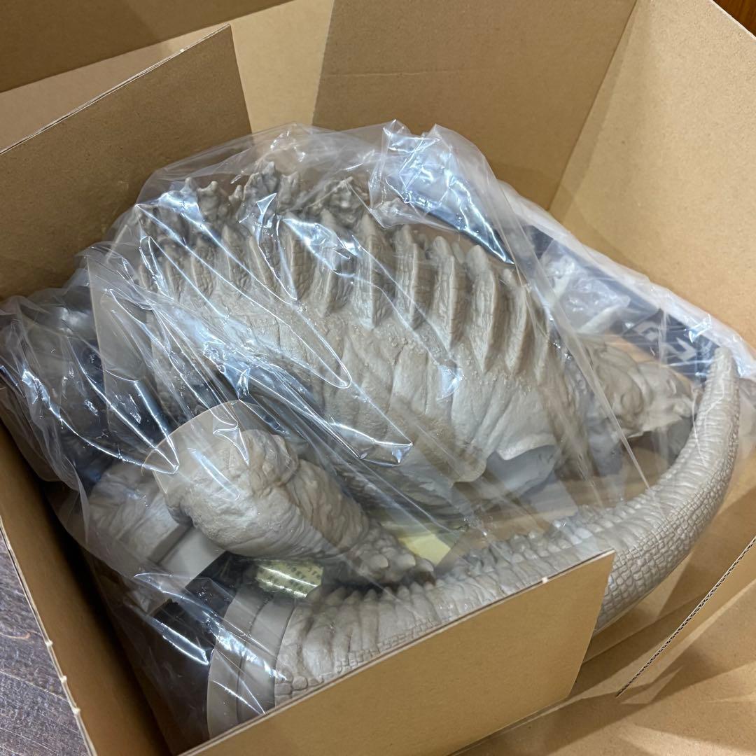 ビリケン商会 原型：福田雅朗 ネロンガ（砂色）ソフビキット【未開封】