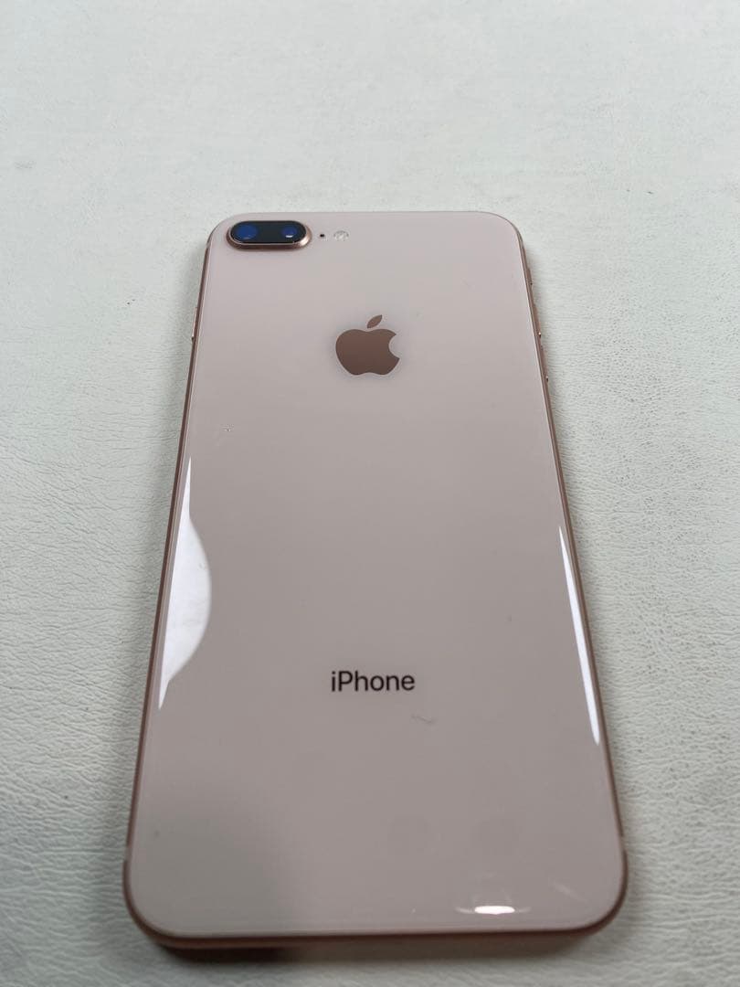 iPhone8 プラス　SIMフリー